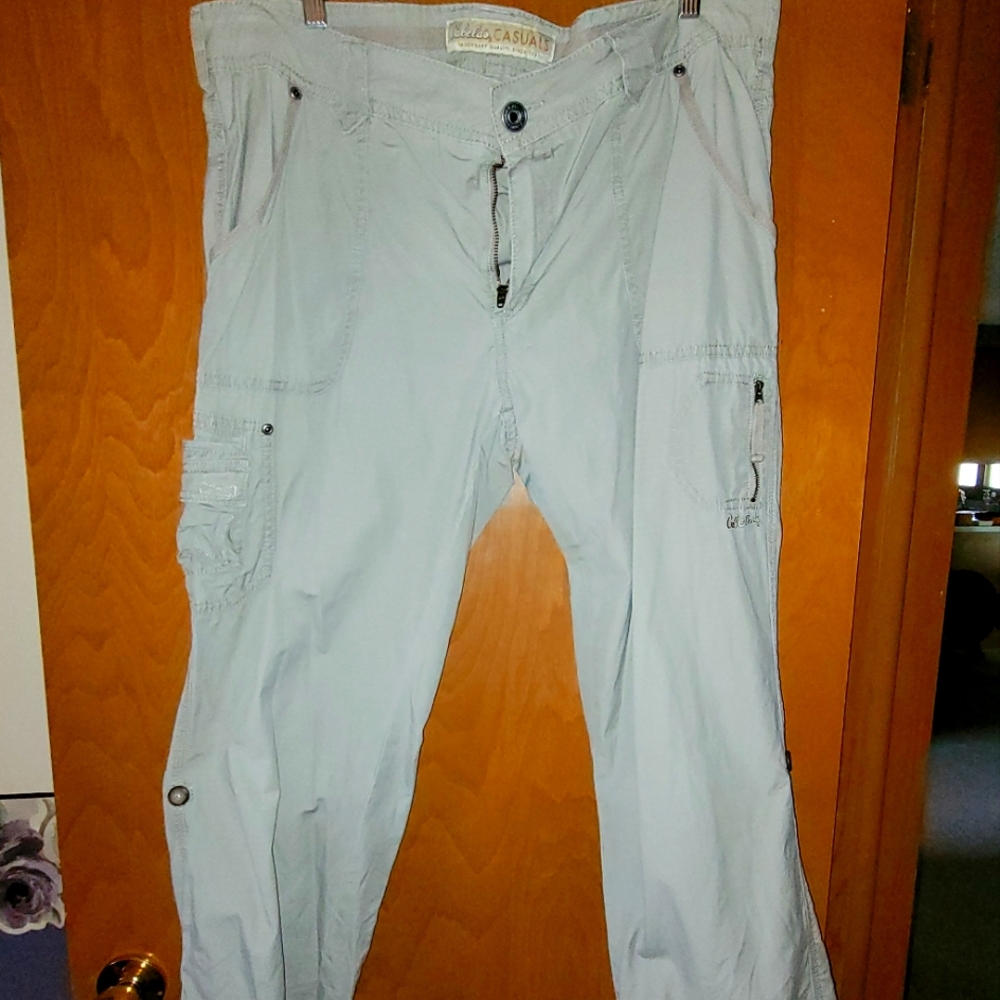 Women's Cabellas pants